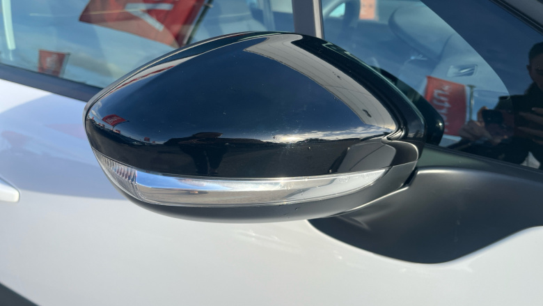 Citroen C3 1.2 PureTech 110 Plus 5dr EAT6 Petrol Hatchback